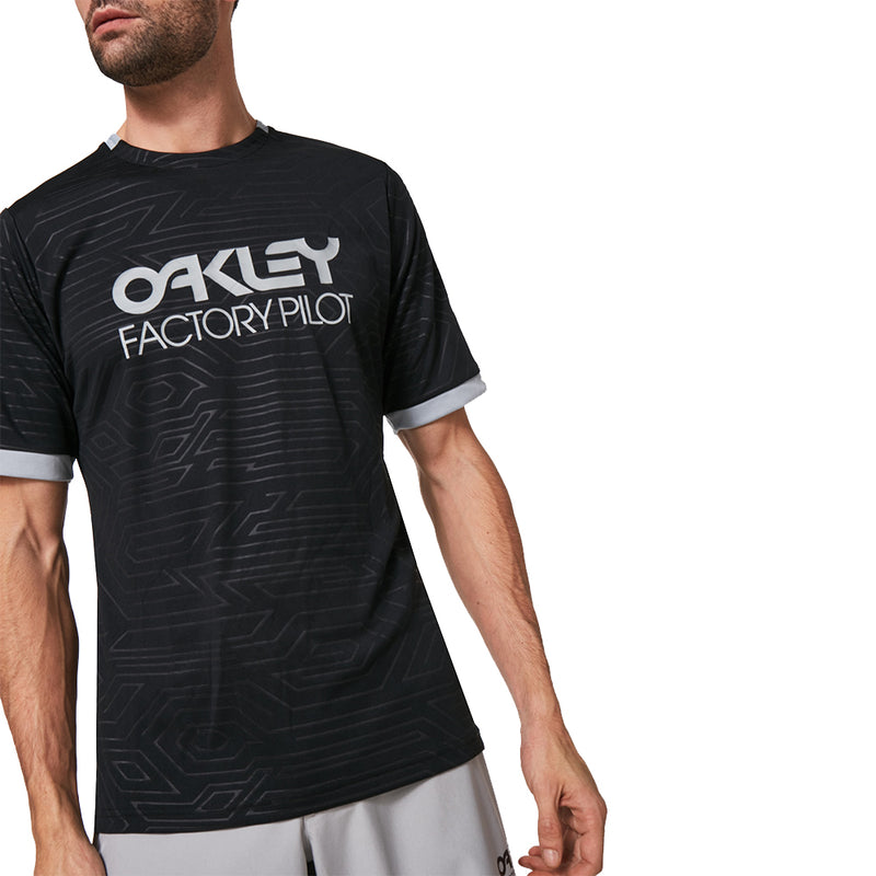 Men's short sleeve mountain bike jersey in black and white.